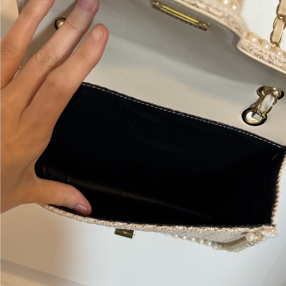 Elegant Cream Woven White Pearl & Gold Shoulder Bag - Picture 6 of 8